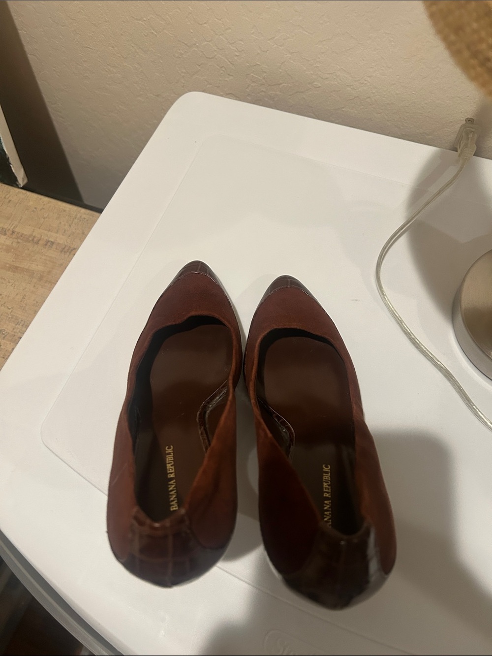 Banana Republic Rust Brown Suede Pointed-Toe Pumps with Croc Detail - Picture 4 of 5